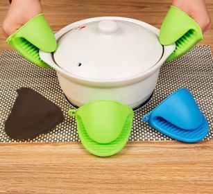 Crab Grab Silicone Finger Mitts - 2 Pack - GREEN